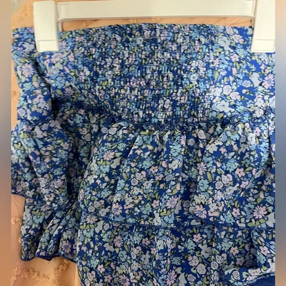 Cute mini skirt - Picture 2 of 3